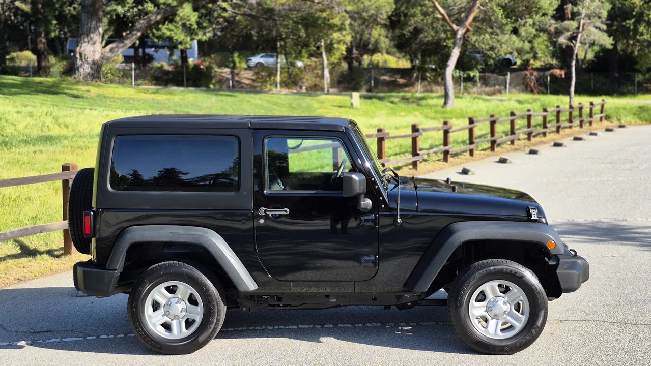 2014 Jeep JK Wrangler - Image 15 of 31