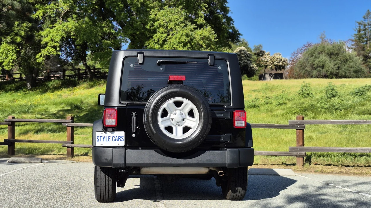 2014 Jeep JK Wrangler - Image 20 of 31