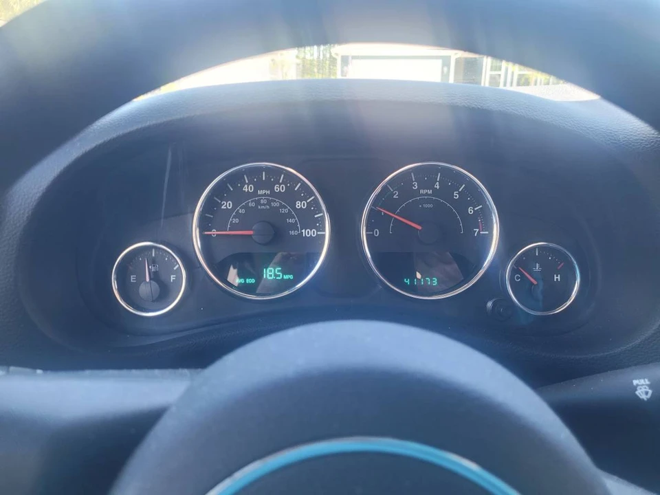 2014 Jeep - Image 5 of 7