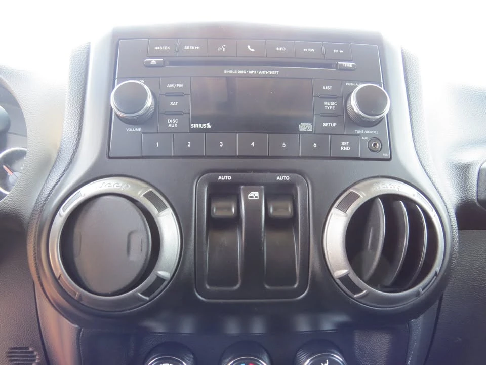 2014 Jeep JK Wrangler - Image 17 of 20