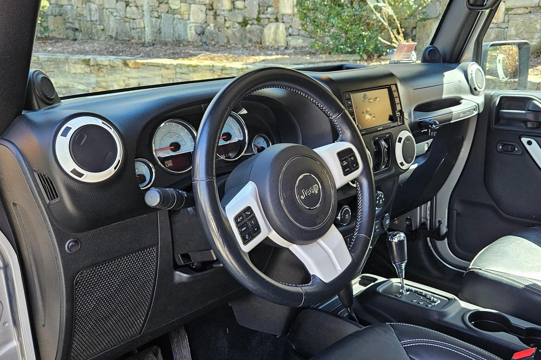 2014 Jeep JK Wrangler - Image 24 of 31