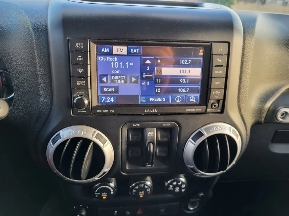 2014 Jeep JK Wrangler - Image 17 of 20