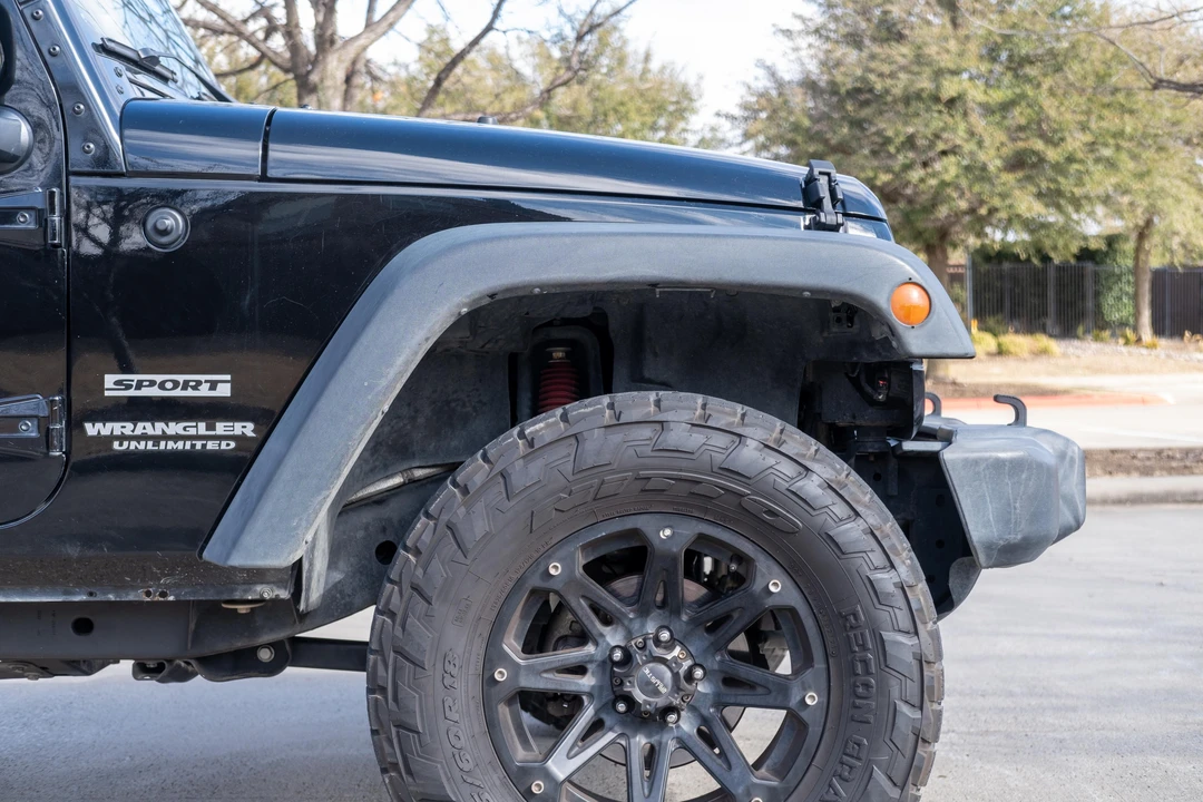 2014 Jeep JK Wrangler - Image 24 of 31