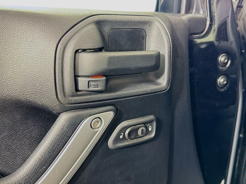 2014 Jeep JK Wrangler - Image 21 of 31