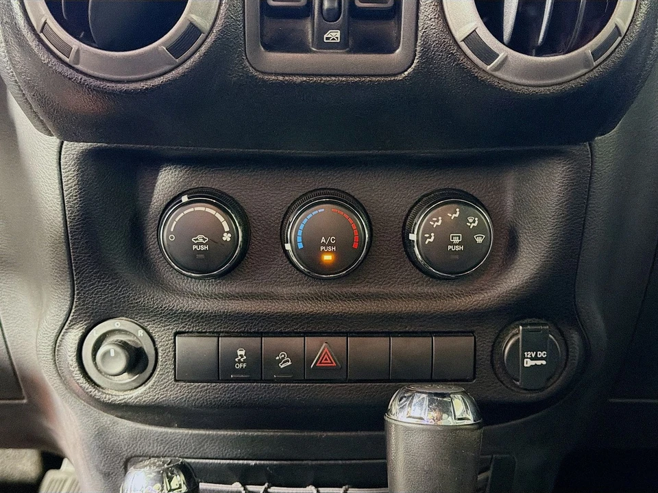 2014 Jeep JK Wrangler - Image 20 of 31