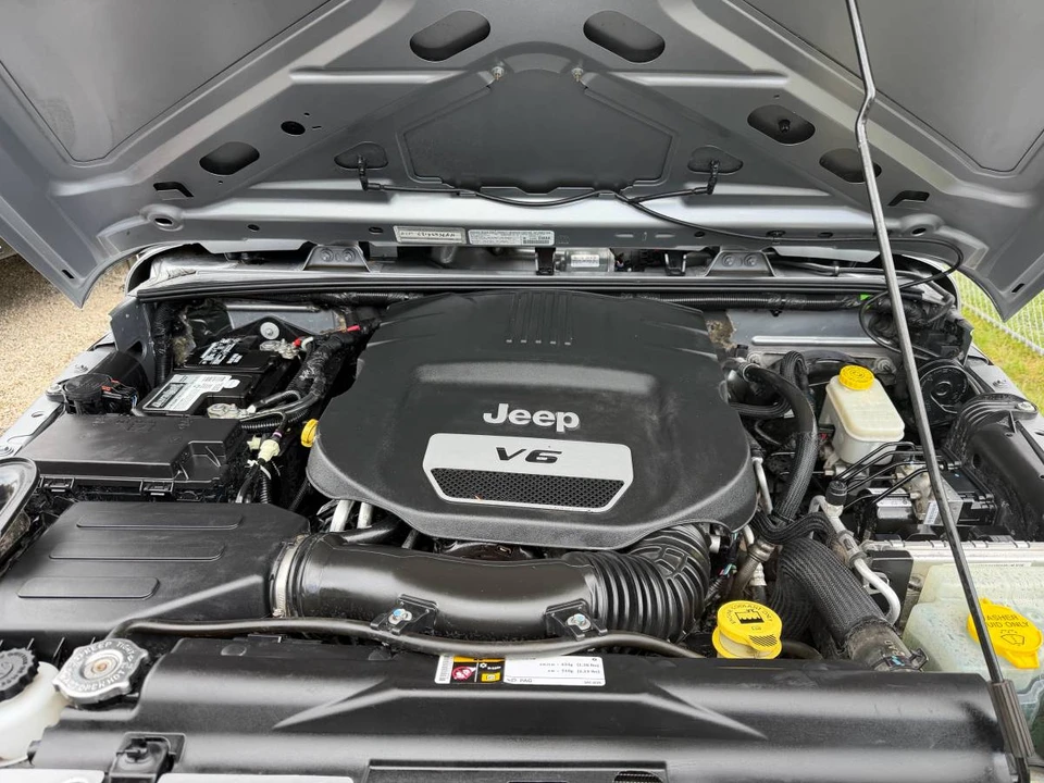2014 Jeep Wrangler - Image 3 of 19