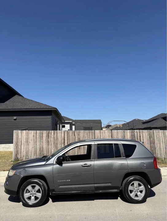 2014 Jeep Compass - Image 5 of 10
