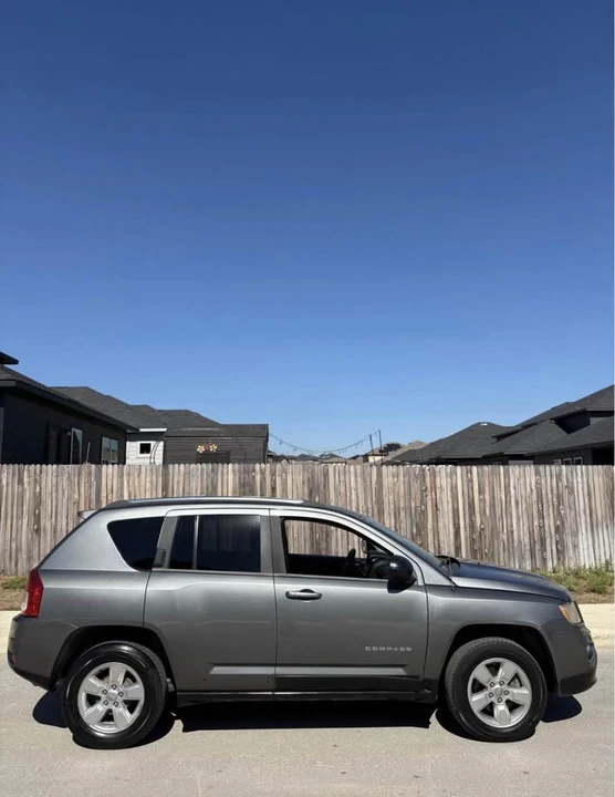 2014 Jeep Compass - Image 2 of 10