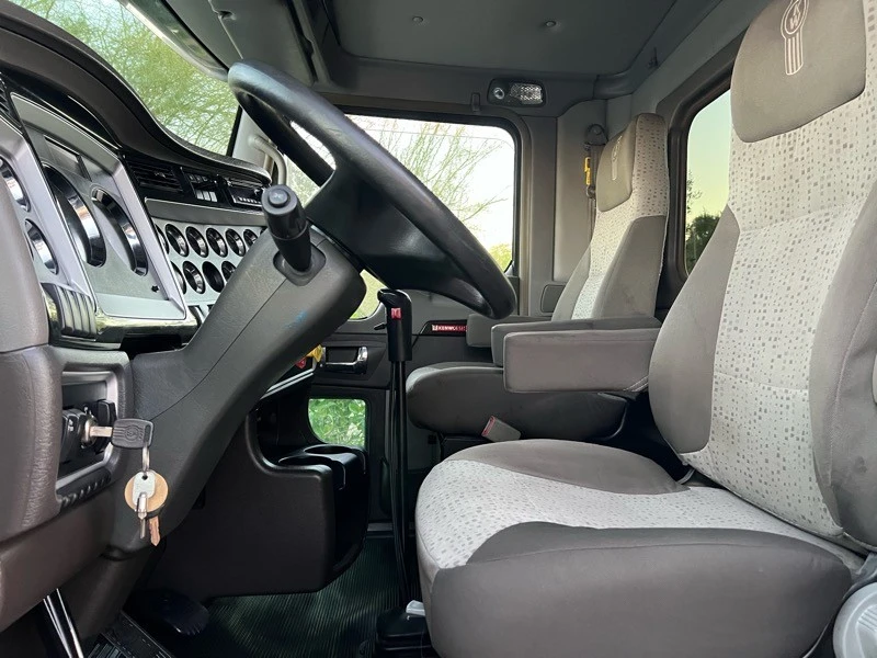 2014 Kenworth - Image 15 of 21
