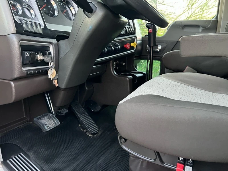 2014 Kenworth - Image 7 of 21