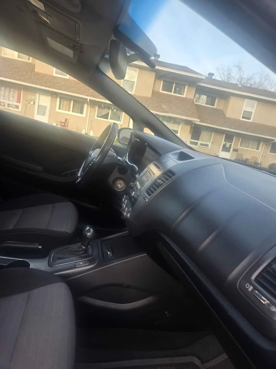 2014 Kia Forte - Image 10 of 19