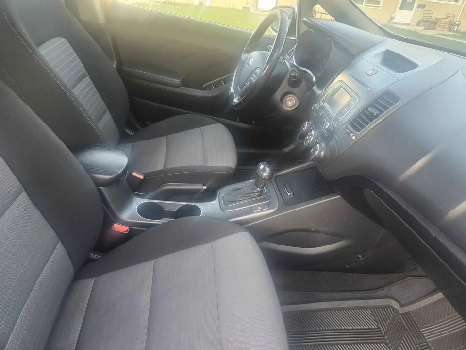 2014 Kia Forte - Image 17 of 19