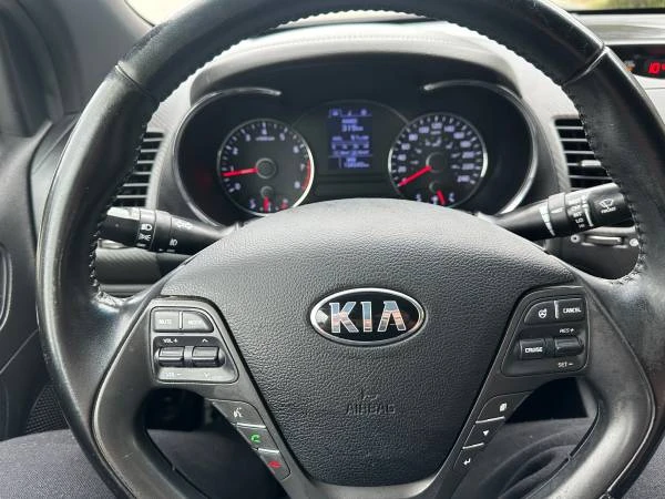 2014 Kia Forte - Image 11 of 14