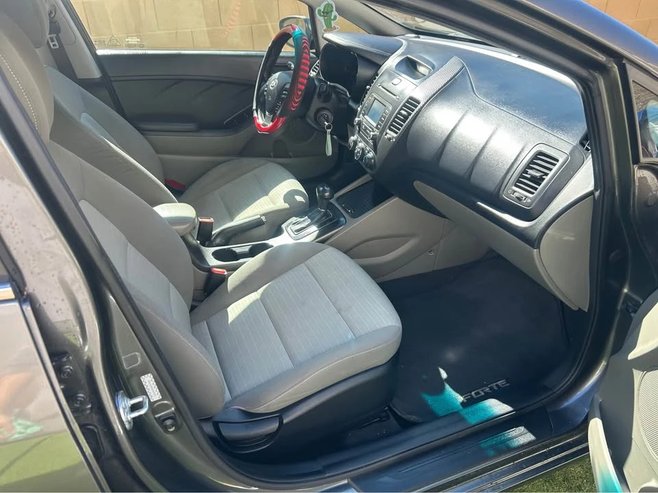 2014 Kia Forte - Image 9 of 12