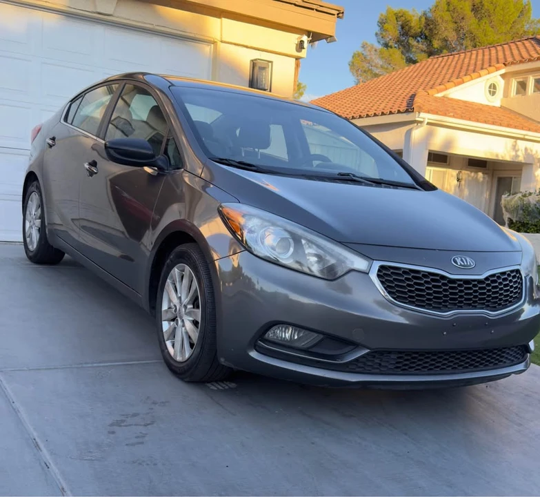 2014 Kia Forte - Image 5 of 8