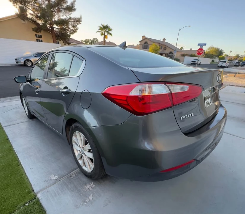 2014 Kia Forte - Image 6 of 8