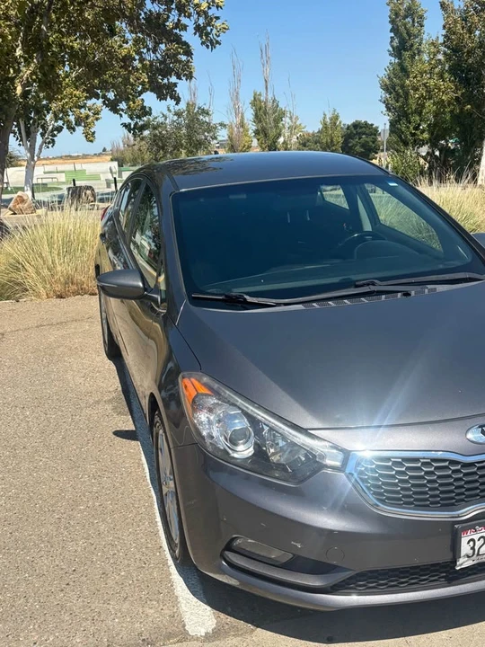 2014 Kia Forte - Image 6 of 10