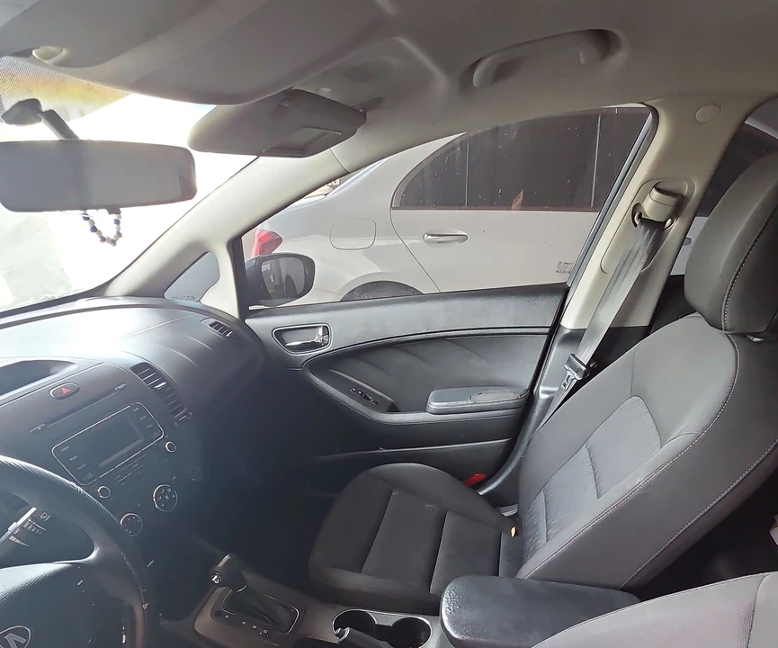 2014 Kia Forte - Image 6 of 9