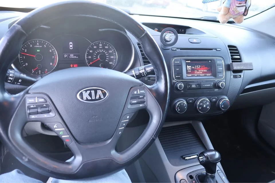 2014 Kia Forte - Image 7 of 11