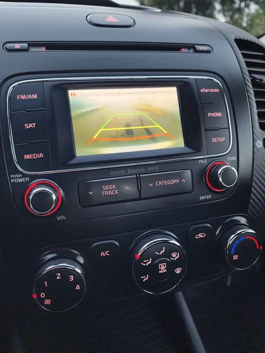 2014 Kia Forte - Image 14 of 17