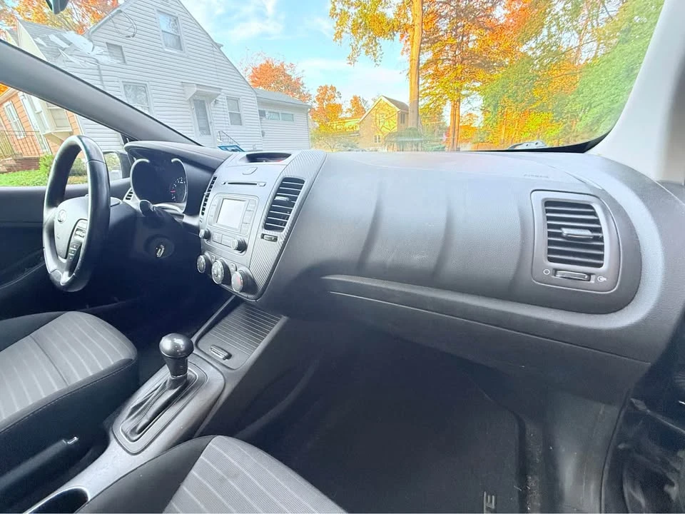 2014 Kia Forte - Image 8 of 19