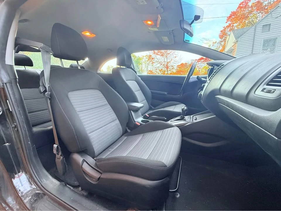 2014 Kia Forte - Image 10 of 19