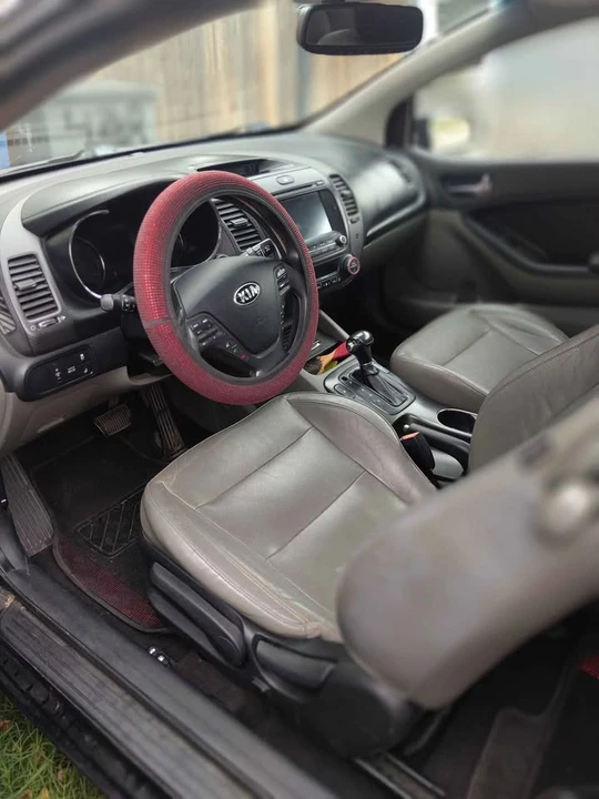 2014 Kia Forte - Image 7 of 10