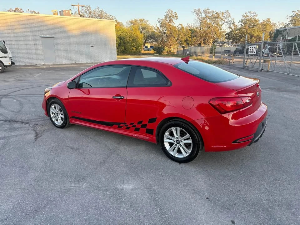 2014 Kia Forte - Image 4 of 11