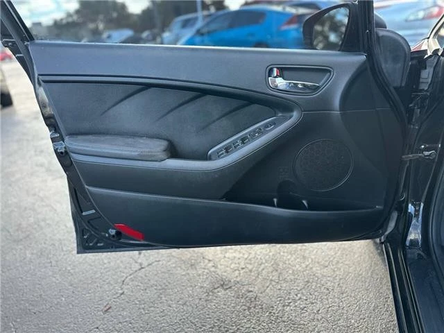 2014 Kia Forte - Image 10 of 21