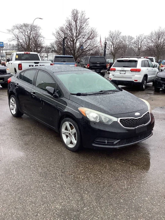 2014 Kia Forte - Image 7 of 17