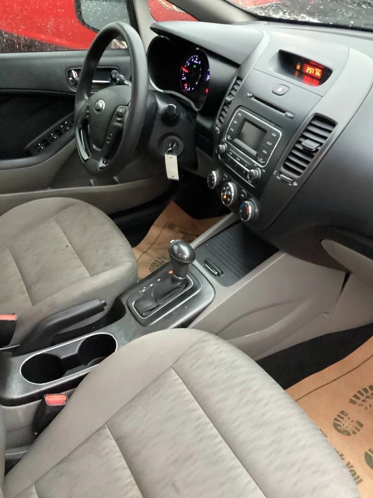2014 Kia Forte - Image 15 of 17