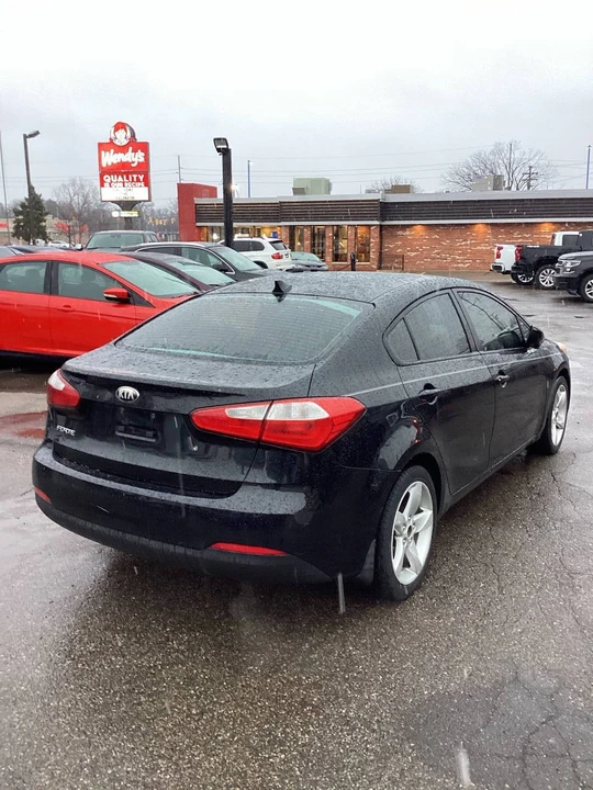 2014 Kia Forte - Image 4 of 17