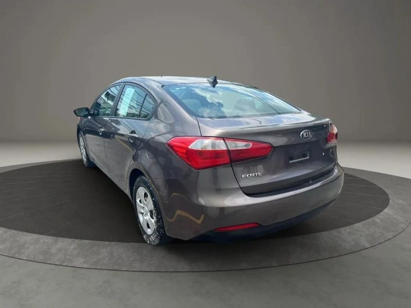 2014 Kia Forte - Image 7 of 12