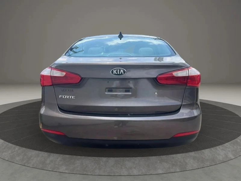 2014 Kia Forte - Image 6 of 12