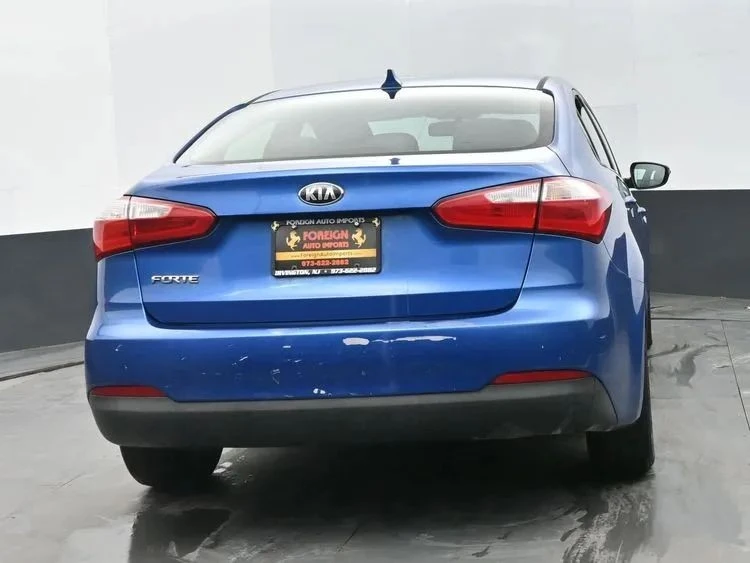 2014 Kia Forte - Image 8 of 12