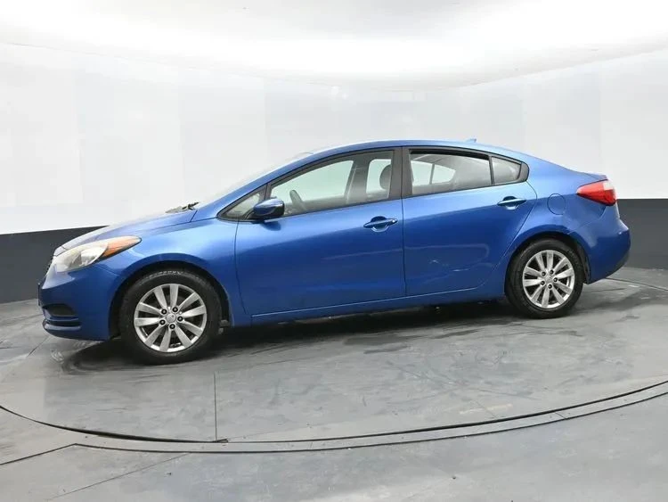2014 Kia Forte - Image 5 of 12