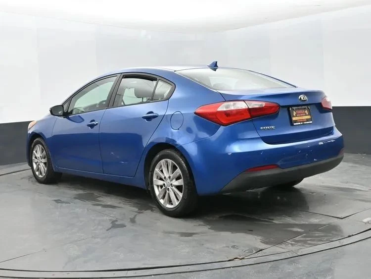 2014 Kia Forte - Image 9 of 12