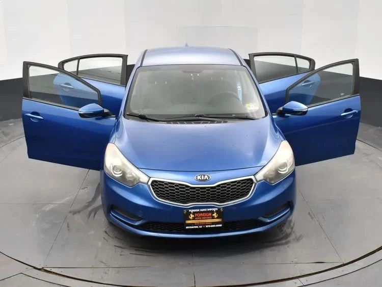 2014 Kia Forte - Image 10 of 12