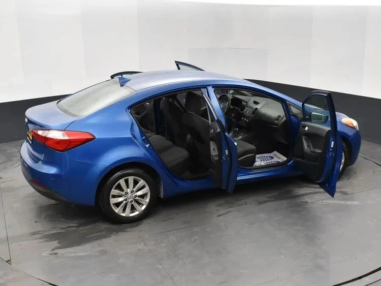 2014 Kia Forte - Image 6 of 12