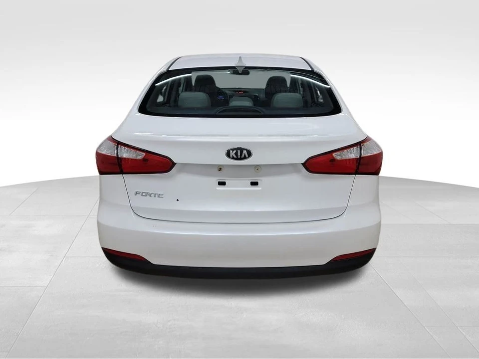 2014 Kia Forte - Image 5 of 12