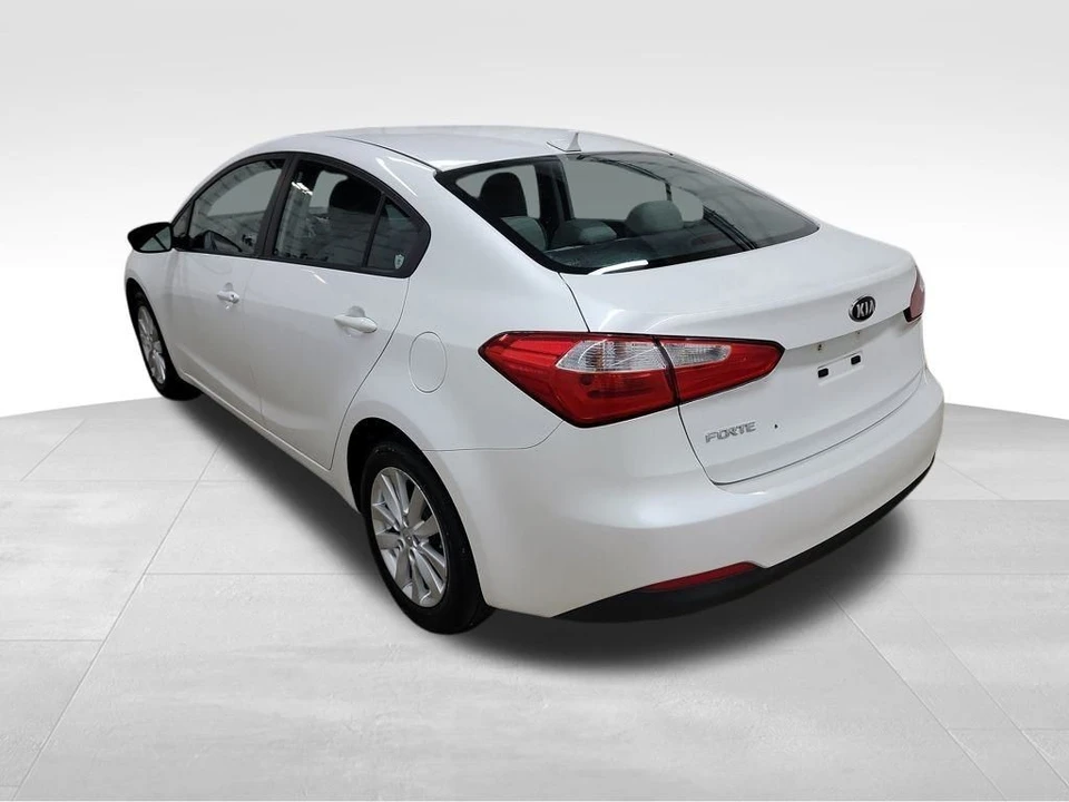 2014 Kia Forte - Image 4 of 12