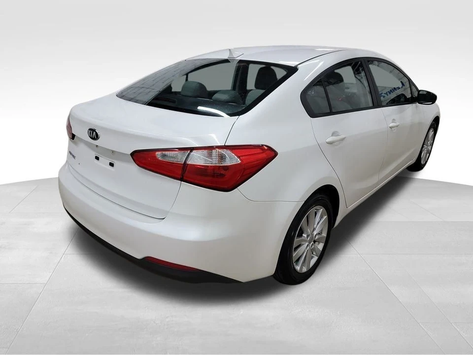 2014 Kia Forte - Image 7 of 12
