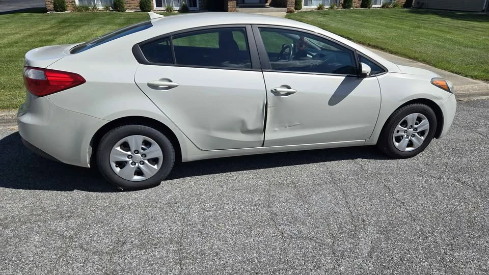 2014 Kia Forte - Image 2 of 12