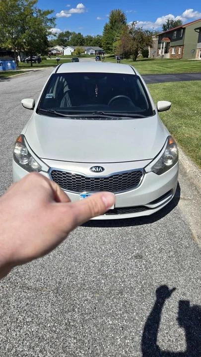 2014 Kia Forte - Image 3 of 12