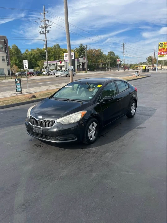 2014 Kia Forte - Image 2 of 14