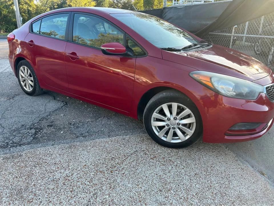 2014 Kia Forte - Image 4 of 17