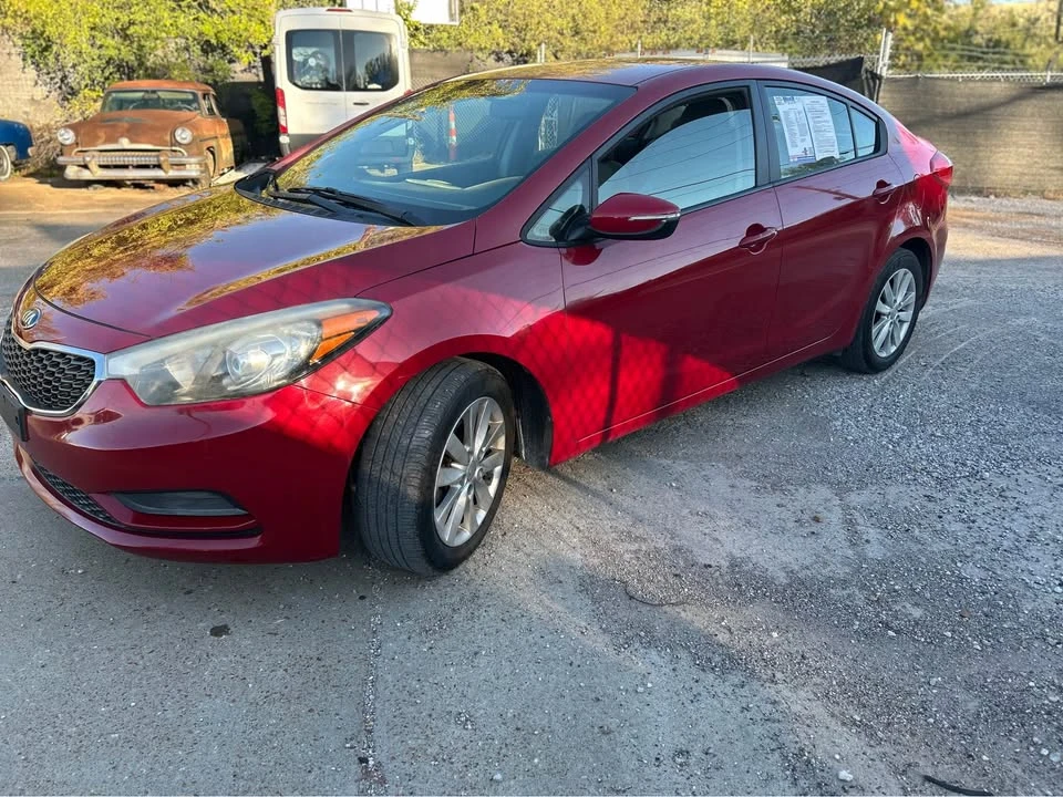 2014 Kia Forte - Image 5 of 17