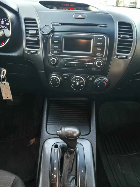 2014 Kia Forte - Image 14 of 15
