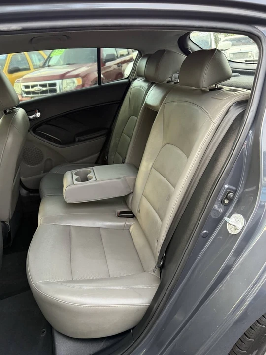 2014 Kia Forte - Image 19 of 21