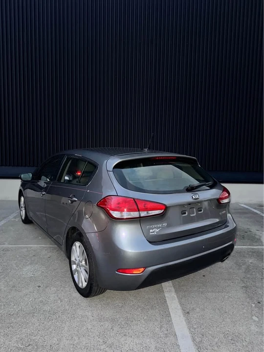 2014 Kia Forte - Image 7 of 8